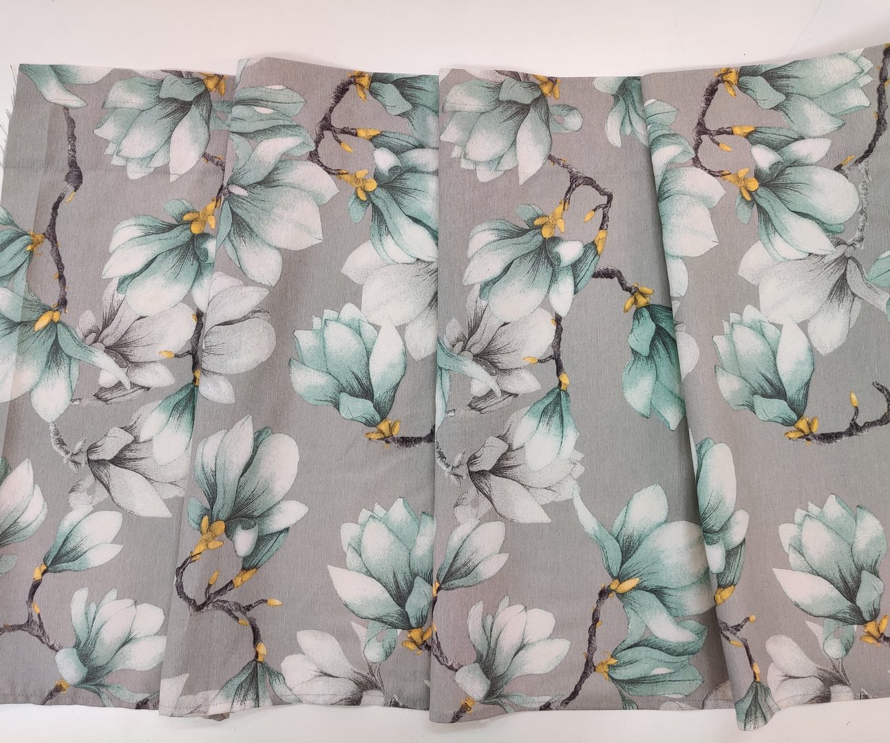 Florales green low curtain fabric